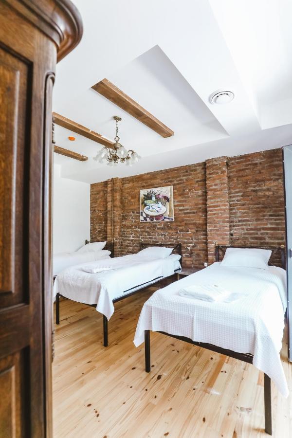 Hotel Verdzi Koetaisi Buitenkant foto