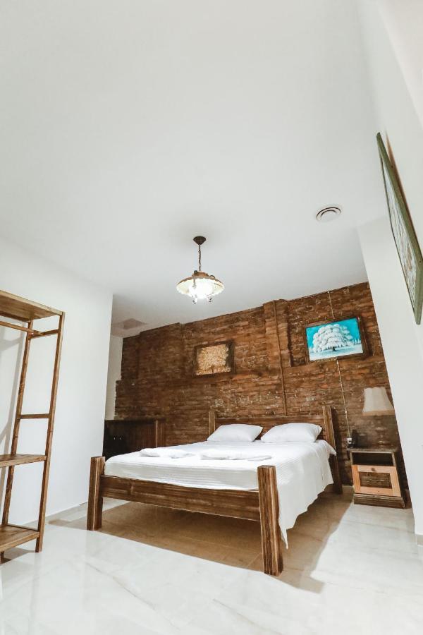 Hotel Verdzi Koetaisi Buitenkant foto