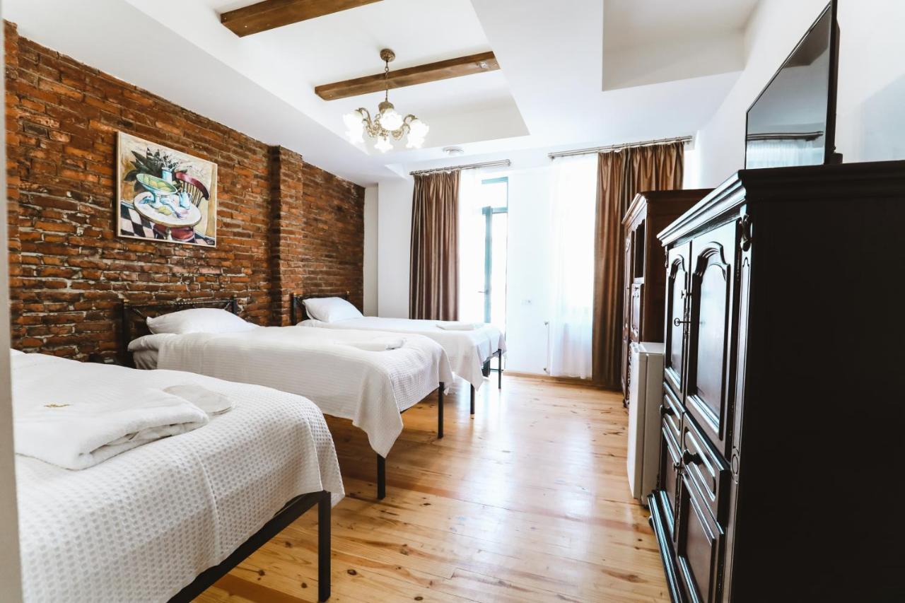 Hotel Verdzi Koetaisi Buitenkant foto