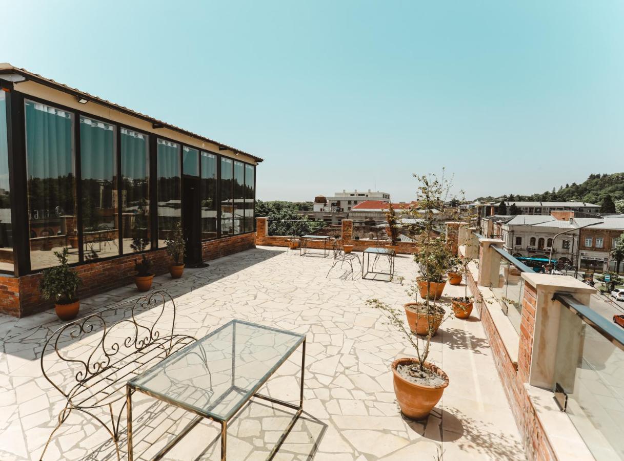 Hotel Verdzi Koetaisi Buitenkant foto